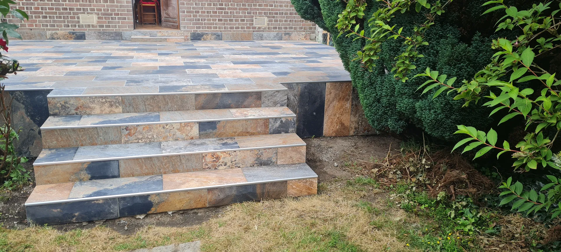 Carrelage terrasse et escalier - Vicari Fils